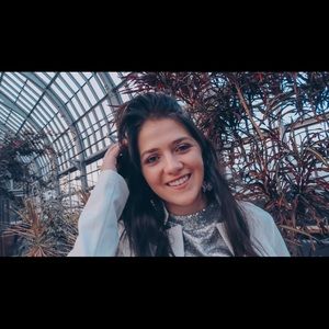 Meet your Posher, Ivana